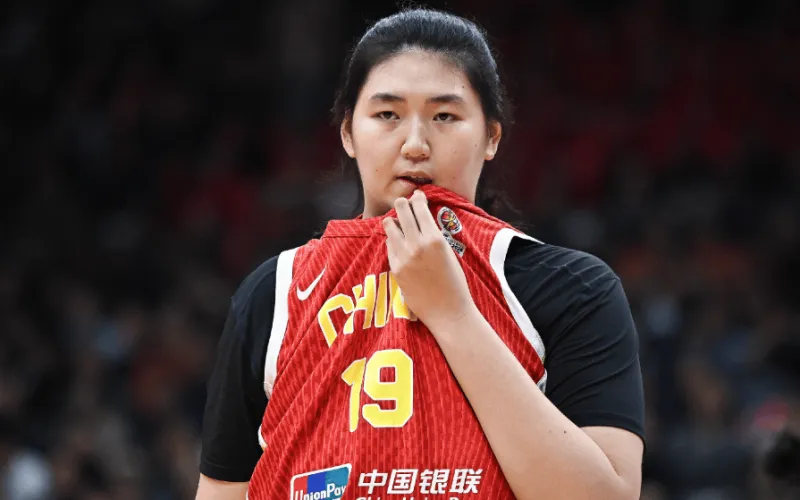 开云体育-媒体人：张子宇是全队唯一得分超过7分的中国女篮球员